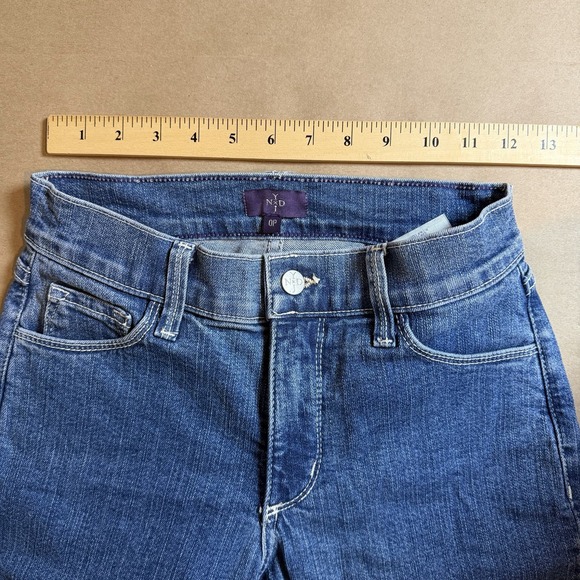 Vintage NYDJ Not Your Daughter's Jeans Capris Stretch Embroidered Aztec 0P USA - Picture 6 of 10